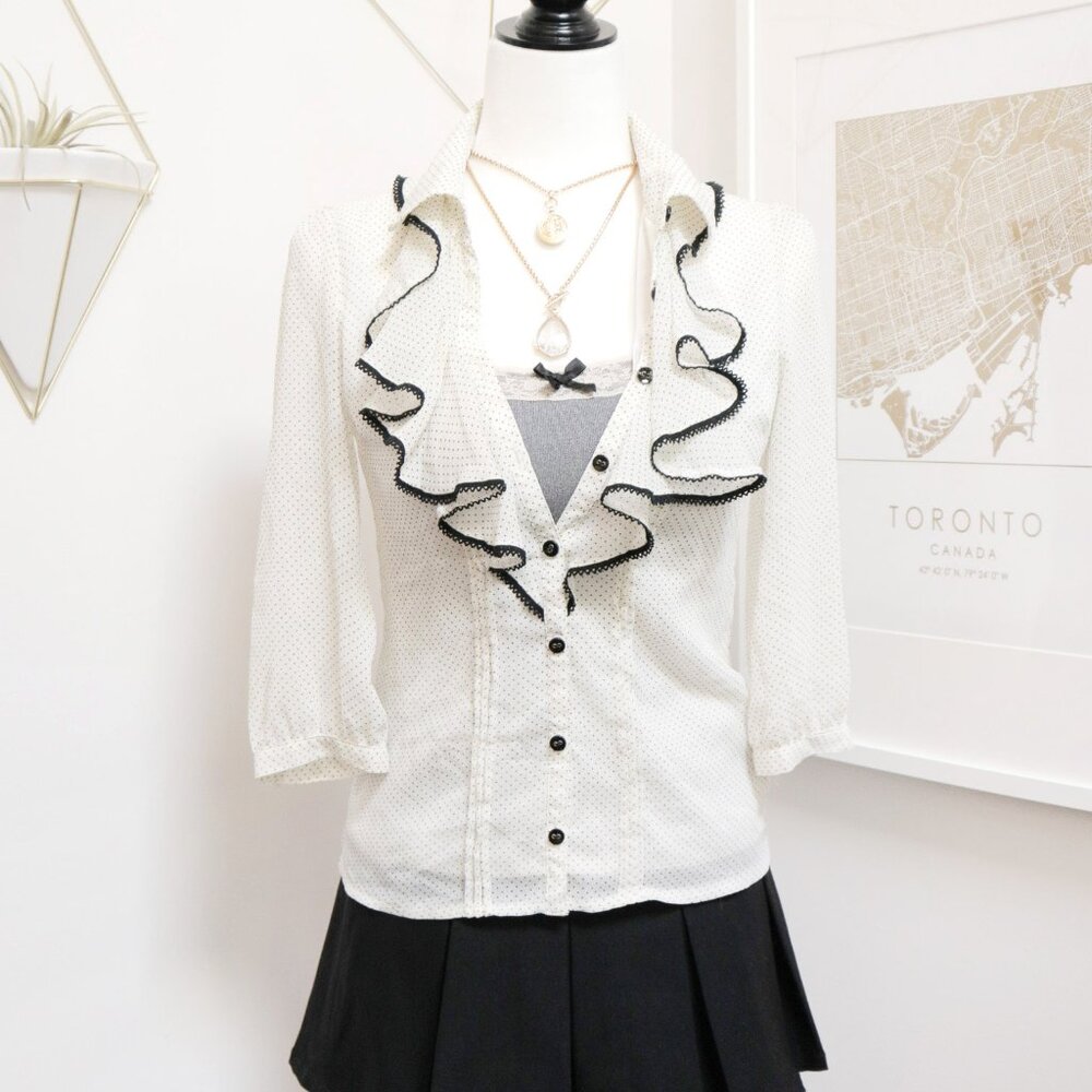 White & Black Ruffle Collar Blouse ♟️ CECIL MCBEE